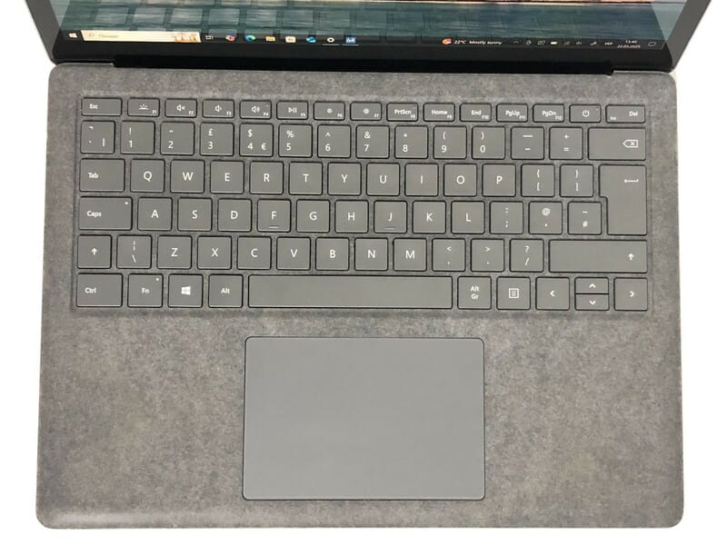 Ноутбук Microsoft Surface Laptop 3 1867 / 13.5" (2256x1504) IPS Touch / i5-1035G7 / 8GB / 256GB SSD / Win10Pro / Backlight - Б/у