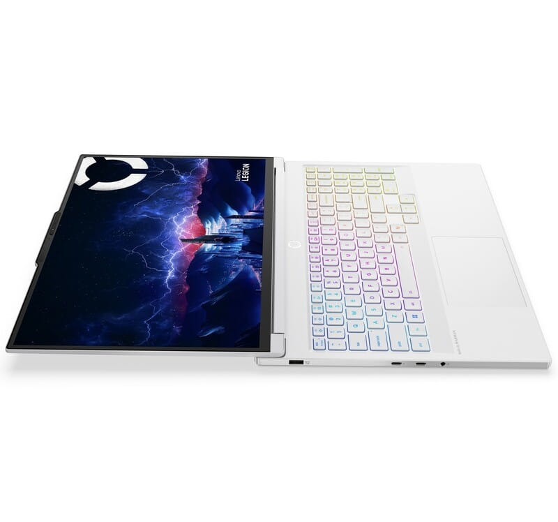 Ноутбук Lenovo Legion 7 16IAX10 (83KY005URA) Glacier White