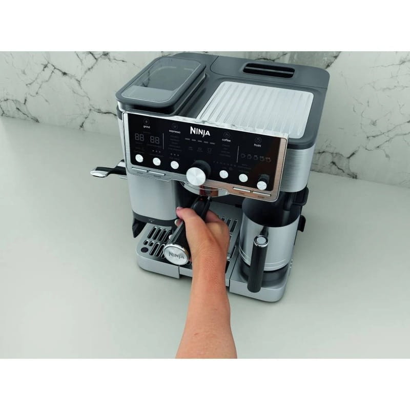 Кавомашина Ninja Luxe Cafe Essential ES701EU