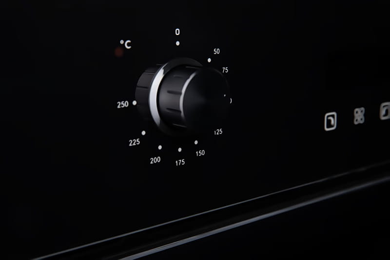 Духовой шкаф Vestfrost BOV70CN