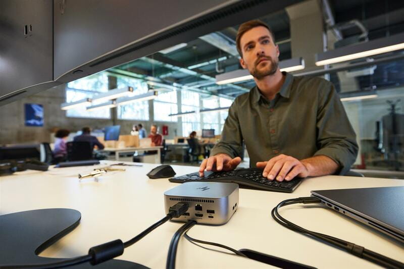 Док-станція HP Thunderbolt 4 Ultra 280W G6 Dock (AW5M5UT)