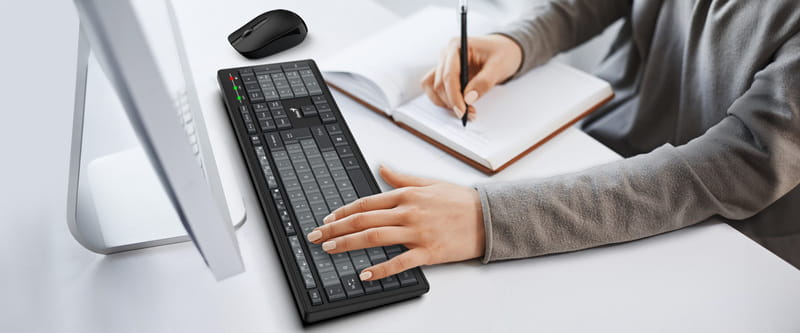 Комплект (клавіатура, миша) бездротовий Genius KM-8200 Black (31340003428)