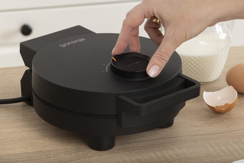 Вафельница Gorenje WM1000B