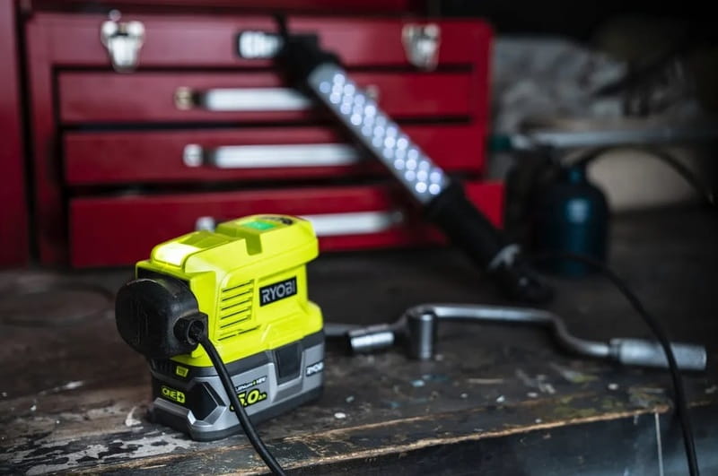 Інвертор Ryobi ONE+ RY18BI150A-0 18V 150/300W без АКБ та ЗП (5133004895)