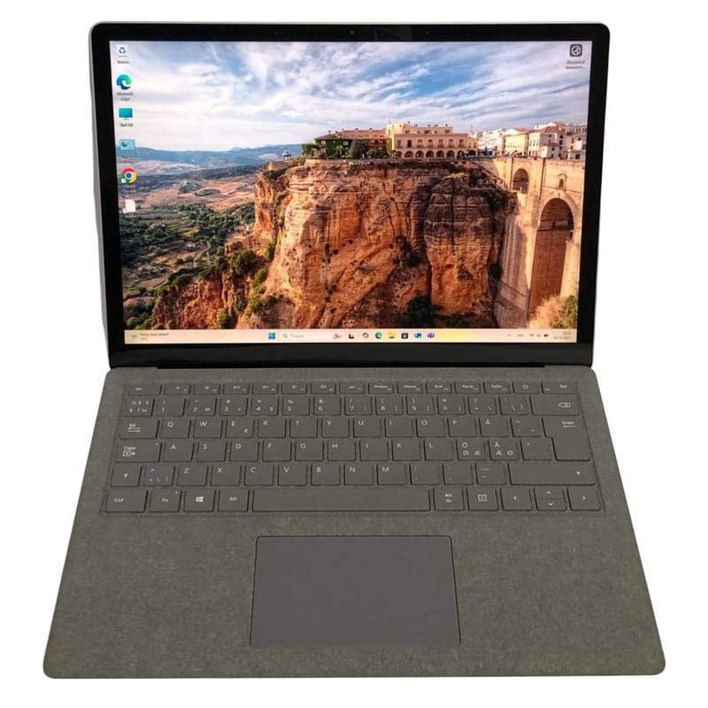 Ноутбук Microsoft Surface Laptop 2 1769 / 13.5" (2256x1504) IPS Touch / i5-8350U / 8GB / 128GB SSD / Win11Pro / Backlight - Б/в