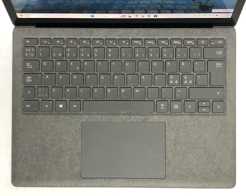 Ноутбук Microsoft Surface Laptop 4 1958 / 13.5" (2256x1504) IPS Touch / AMD Ryzen 5 4680U / 8GB / 256 SSD / Win11Pro / Backlight - Б/в