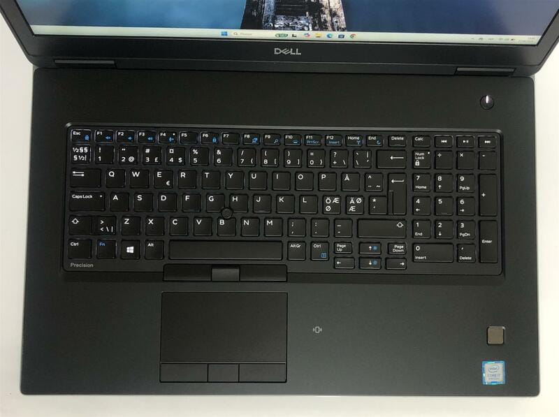 Ноутбук Dell Precision 7730 / 17.3" FullHD IPS / i7-8750H / 16GB / 512GB SSD NVMe / NVIDIA Quadro P3200 6GB / Win10Pro / Backlight / сканер відбитка - Б/в