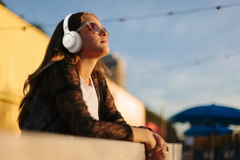 Bluetooth-гарнітура JBL Tune 780NC White (JBLT780NCWHT)