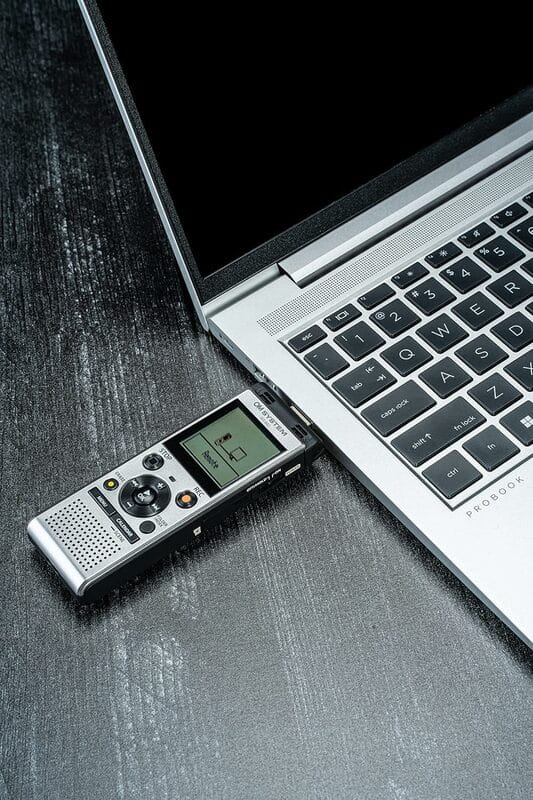 Диктофон Olympus WS-882 4GB Silver (V420330SU000)