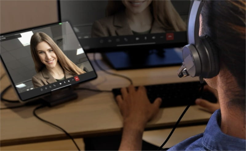 Док-станція J5create USB-C 8-в-1 (JTS224-N)