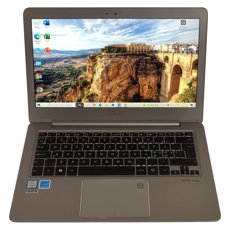 Ноутбук Asus ZenBook UX330C / 13.3" FullHD IPS / M3-7Y30 / 8GB / 256GB SSD / Win10 / Backlight - Б/в