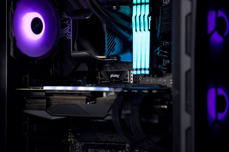 Накопитель SSD 8TB Kingston Fury Renegade G5 M.2 2280 PCIe Gen5.0 x4 NVMe 3D NAND TLC (SFYR2D/8T1)