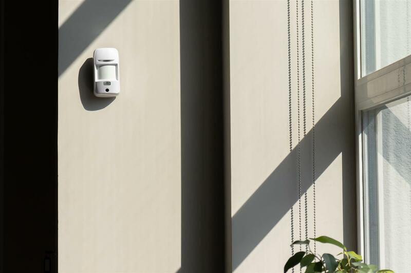 Беспроводной датчик движения с камерой U-Prox PIR Cam White