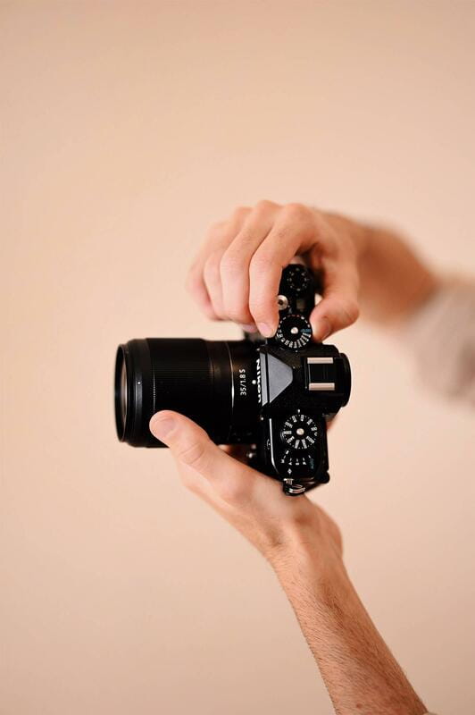 Цифрова фотокамера Nikon Zf body (VOA120AE)