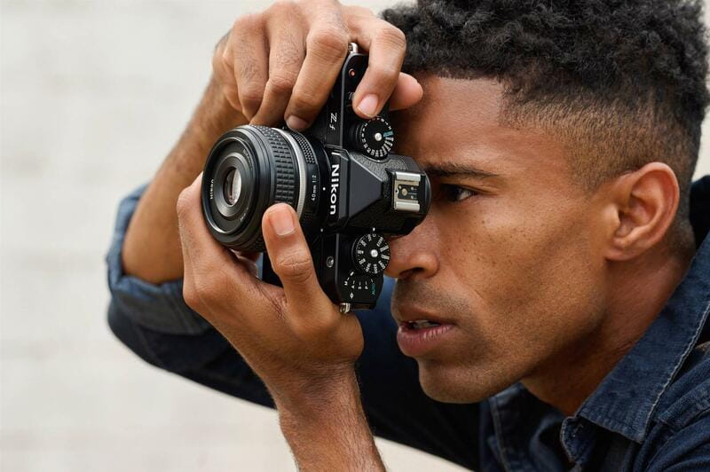 Цифрова фотокамера Nikon Zf body (VOA120AE)