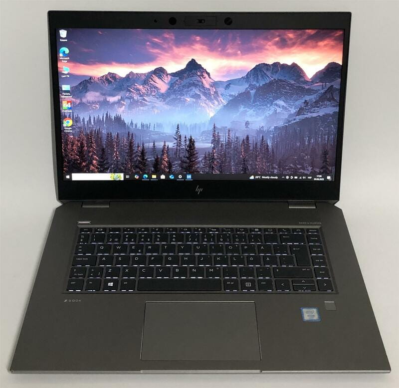 Ноутбук HP ZBook Studio 15 G5 / 15.6" FullHD IPS / Xeon E-2176M / 16GB / 1TB SSD NVMe / nVidia Quadro P2000 4GB / Win10Pro / Backlight / сканер отпечатка - Б/у