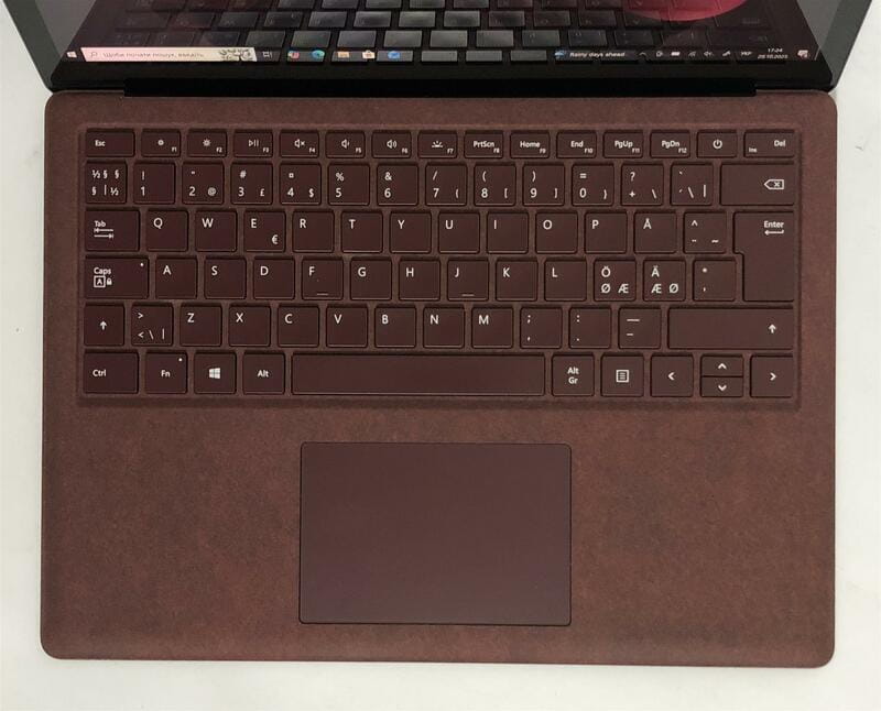 Ноутбук Microsoft Surface Laptop 1 1769 / 13.5" (2256x1504) IPS Touch / i7-7660U / 8GB / 256GB SSD / Win10Pro / Backlight - Б/у