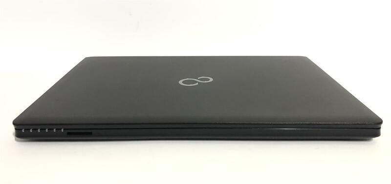 Ноутбук Fujitsu Lifebook A555 / 15.6" (1366х768) / i3-5005U / 8GB / 128GB SSD / Win10Pro - Б/у