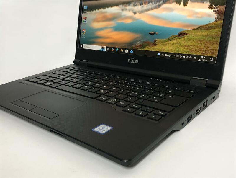 Ноутбук Fujitsu Lifebook E548 / 14" FullHD IPS / i3-7130U / 8GB / 256GB SSD / 4G/LTE / Win10Pro - Б/у