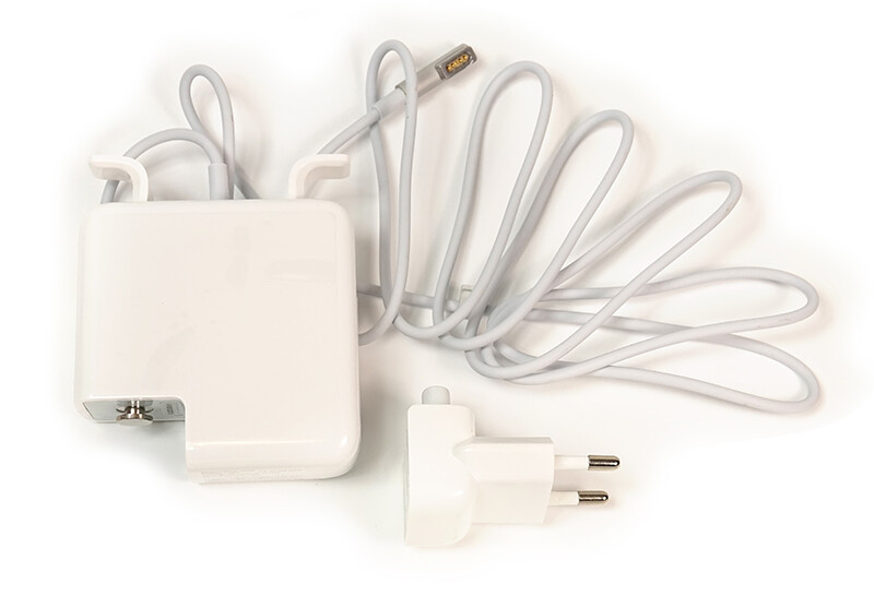Блок питания PowerPlant для ноутбука Apple 220V, 16.5V 60W 3.65A Magnet tip (AP60KMAG)