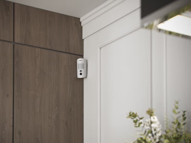 Беспроводной датчик движения Ajax HDR MotionCam Jeweller White