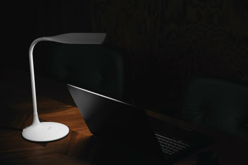 Настольная лампа LED 2E 7Вт 3000K 4000K 5700K 2200мАг со встроенным аккумулятором белая (2E-DL2240)