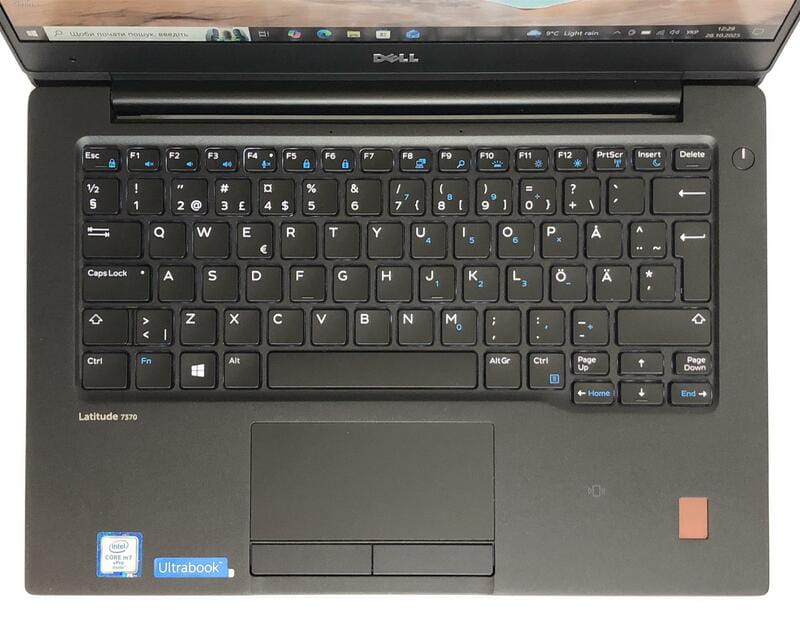 Ноутбук Dell Latitude 7370 / 13.3" FullHD IPS / m7-6Y75 / 8GB / 256GB SSD / Win10Pro / Backlight / сканер отпечатка - Б/у