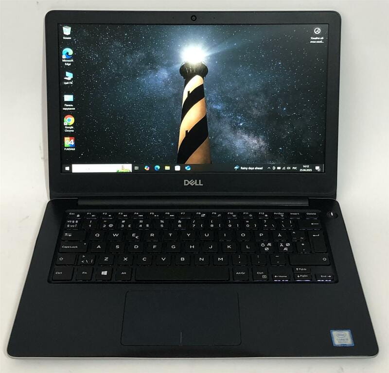 Ноутбук Dell Vostro 5370 / 13.3" FullHD IPS / i5-8250U / 8GB / 256GB SSD / Win10Pro / Backlight - Б/у