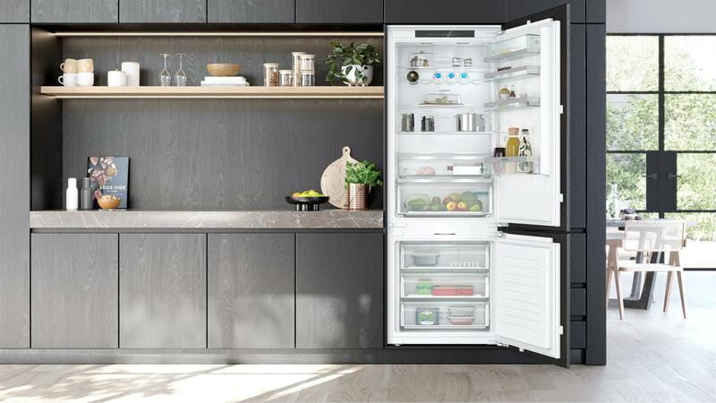 Встраиваемый холодильник Siemens KB96NADD0