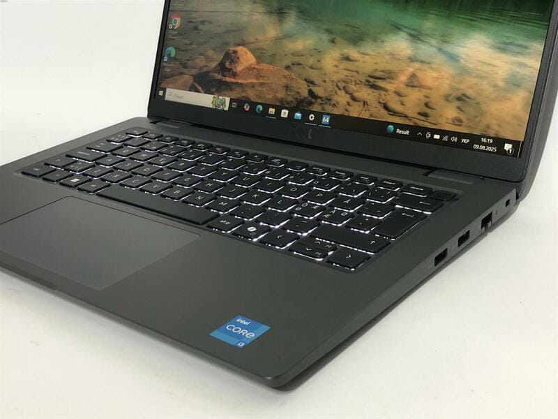 Ноутбук Dell Latitude 3450 / 14" FullHD IPS / i3-1315U / 8GB / 256GB SSD / Win10Pro / Backlight / сканер отпечатка - Б/у