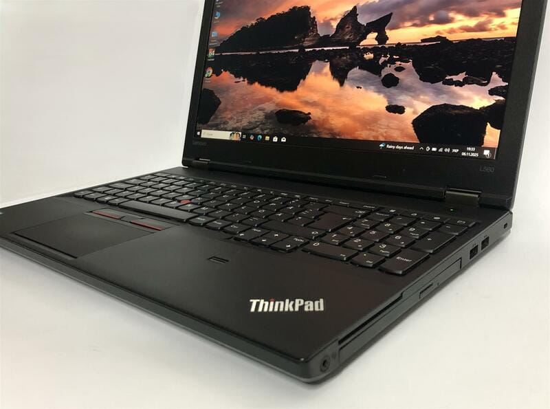 Ноутбук Lenovo ThinkPad L560 / 15.6" FullHD IPS / i5-6200U / 8GB / 256GB SSD / Win10Pro / сканер отпечатка - Б/у