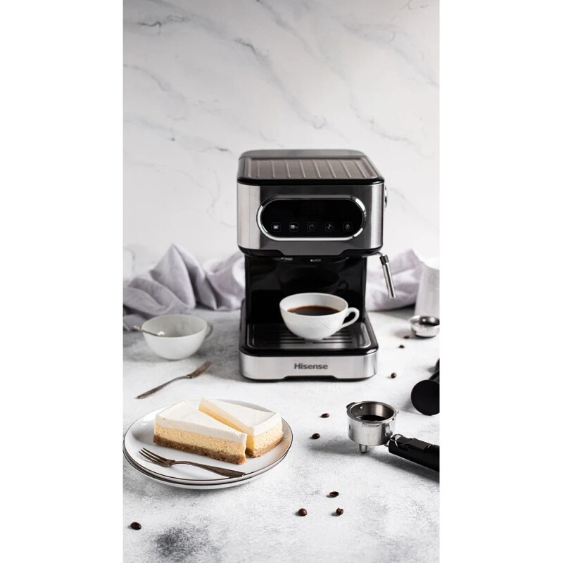 Кофеварка рожковая Hisense HESCM15DBK