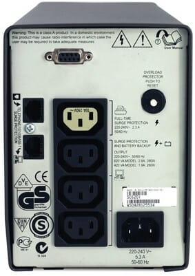 ИБП APC Smart-UPS 620VA, Lin.int., AVR, 6 x IEC, пластик (SC620I)
