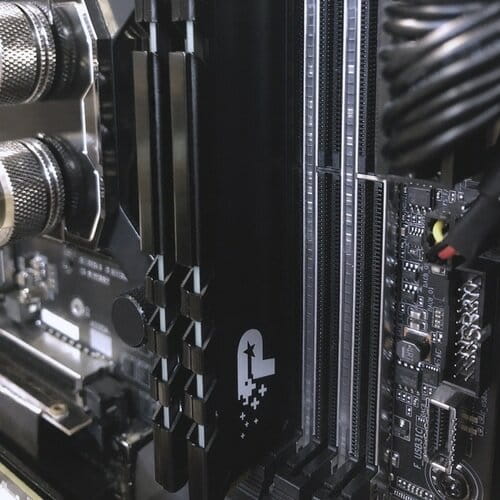 Модуль памяти DDR4 8GB/2666 Patriot Signature Premium (PSP48G266681H1)