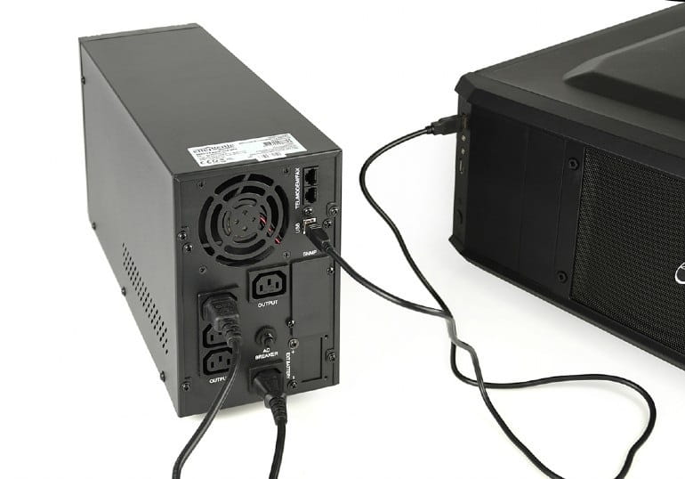 ИБП EnerGenie EG-UPS-PS2000-01 2000VA, Line Int., AVR, 3xIEC, металл