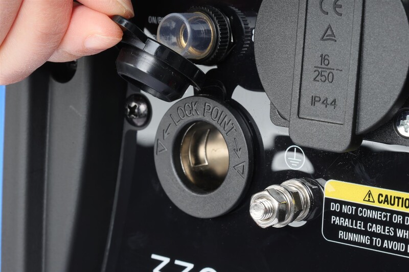 Генератор бензиновый Ultimatron ULT-3300-EU