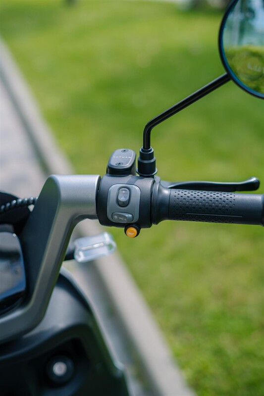 Электроскутер 2E FY70 Grey (2EESFYYS70J)