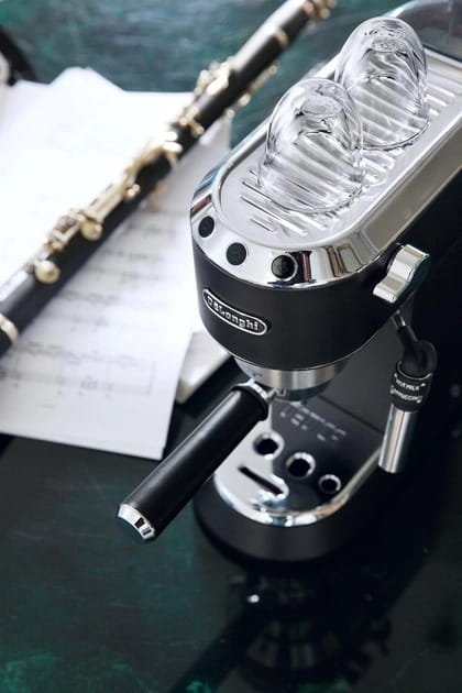 Кофеварка рожковая Delonghi EC 685.BK