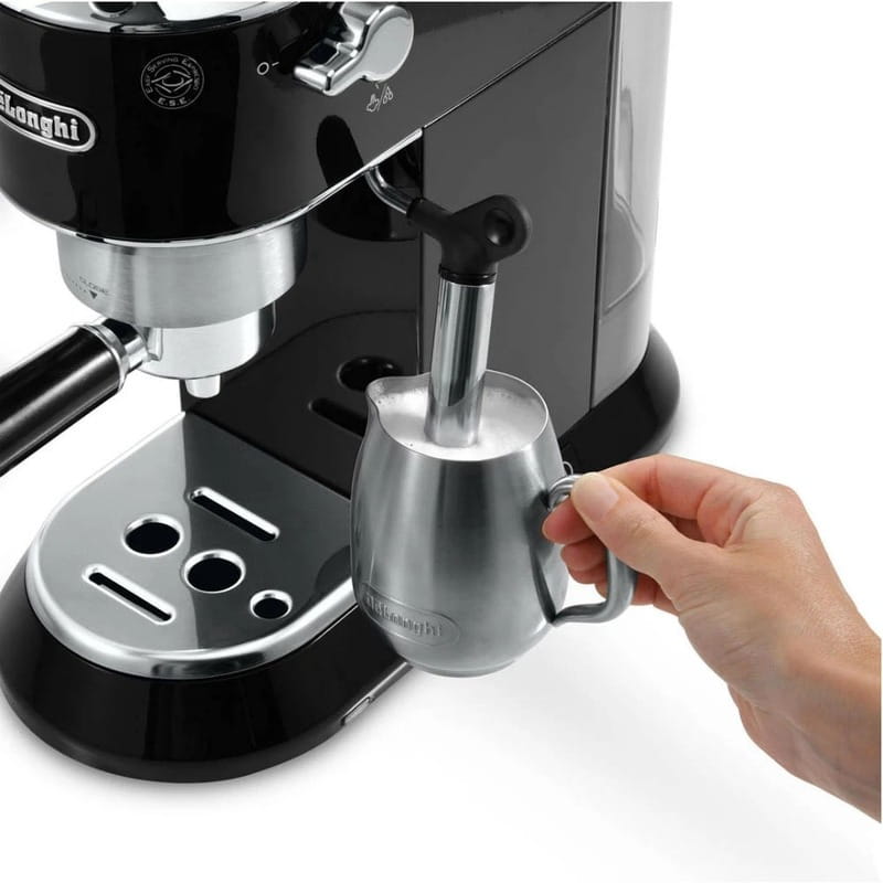 Кавоварка ріжкова Delonghi EC 685.BK