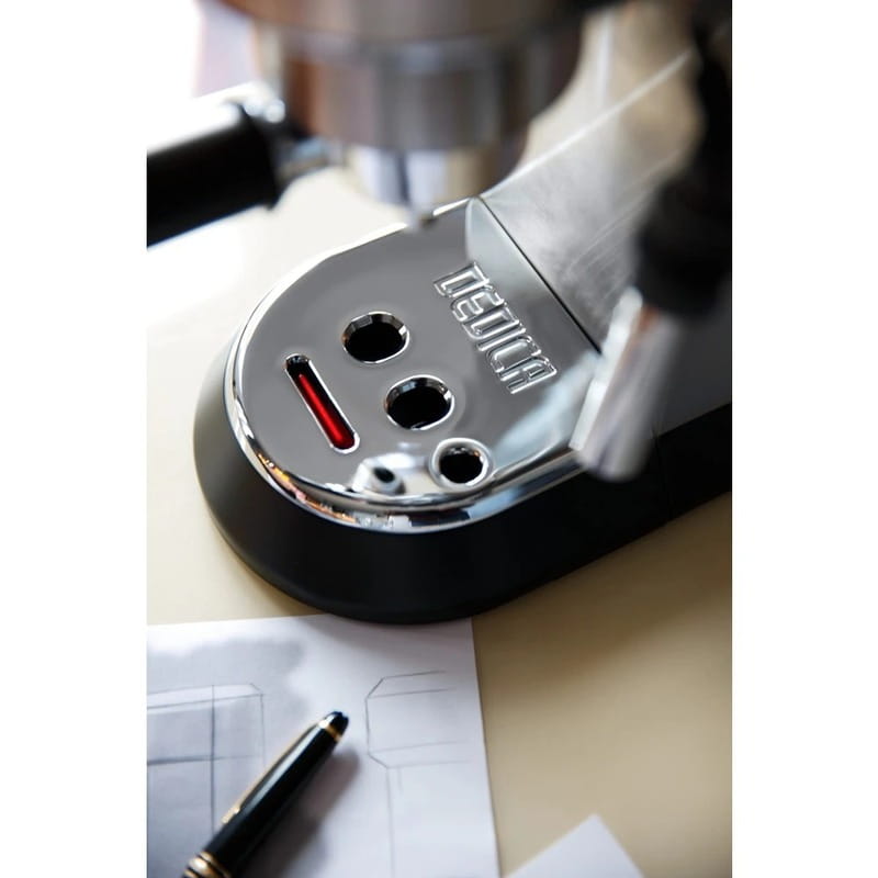 Кавоварка ріжкова Delonghi EC 685.BK