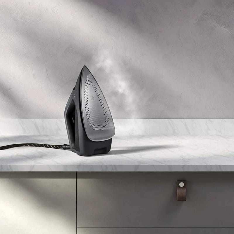 Утюг Electrolux E6ST1-8EG