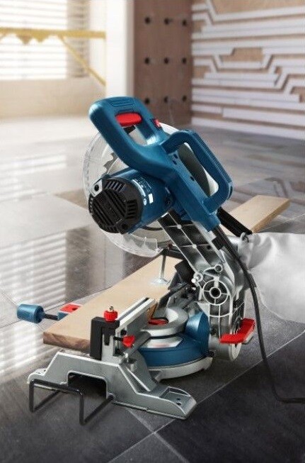 Пила Bosch Professional GCM 216 (0.601.B33.000)