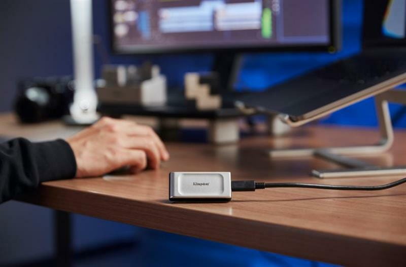 Накопитель внешний SSD Portable USB 1.0ТB Kingston XS2000 Silver (SXS2000/1000G)