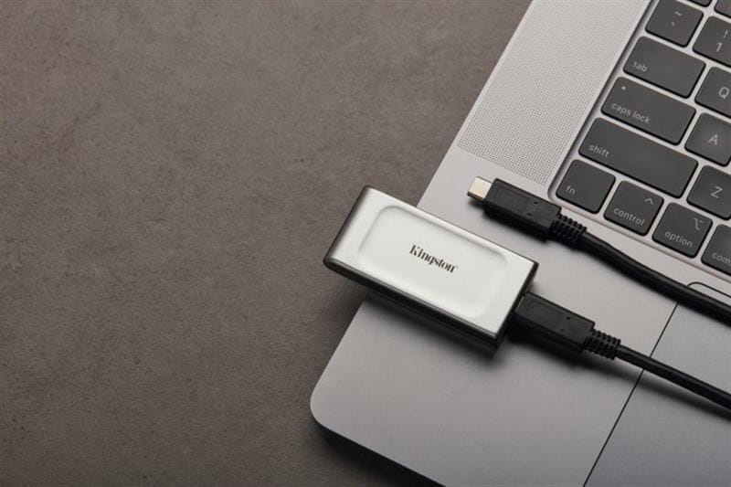 Накопитель внешний SSD Portable USB 2.0ТB Kingston XS2000 Silver (SXS2000/2000G)