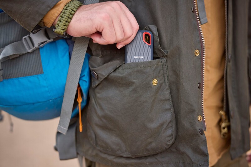 Накопичувач зовнiшнiй SSD 2TB SanDisk Extreme Pro (SDSSDE82-2T00-G25)