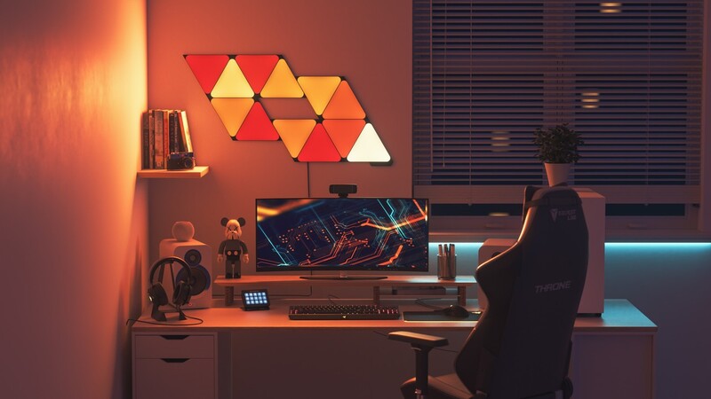Додаткові панелі Nanoleaf Shapes Ultra Black Triangles Expansion Pack, Apple HomeKit, 3 шт. (NL47-0101TW-3PK)