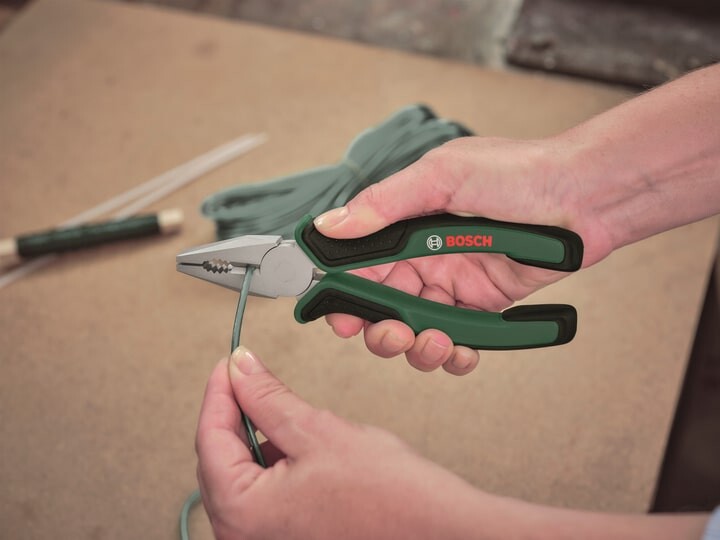 Плоскогубці Bosch (1.600.A03.2VB)