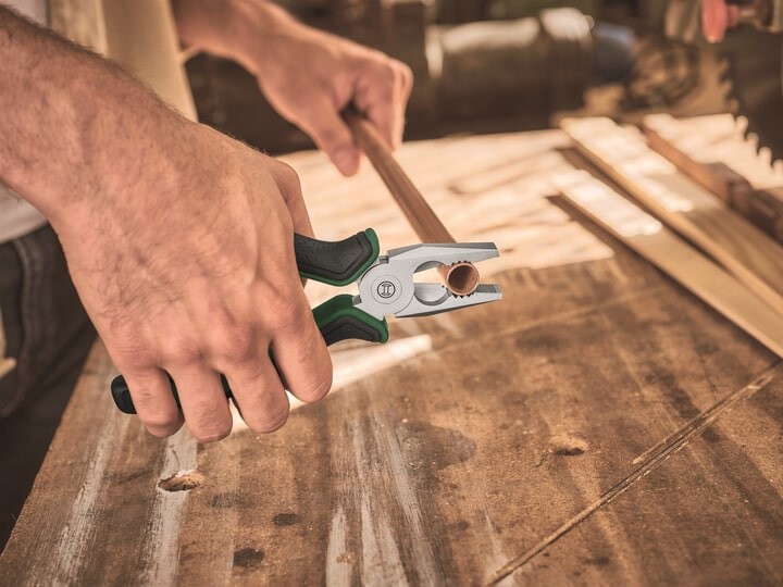 Плоскогубці Bosch (1.600.A03.2VB)