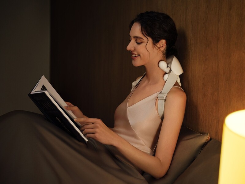 Масажер для шиї SKG HS500-2