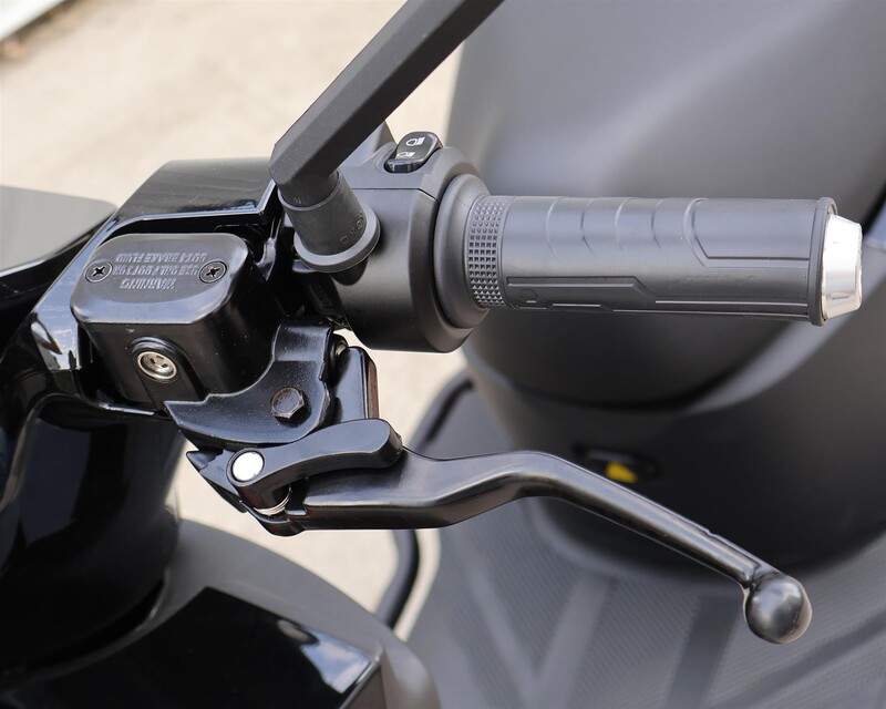 Электроскутер Maxxter Eclipse Black